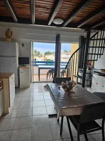 Studio Mezzanine en Bordure de mer Dans le sud de la France - Image 4