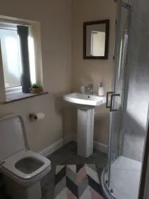 NEW Sleeps 8 or 10, Peak District, Nr Buxton  - Image 3