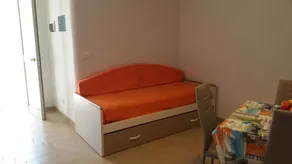 Holiday apartment with parking - Image 5