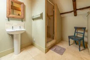 Chalet spacieux est une retraite rurale délicieuse - Image 5