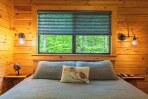 Abgelegene Blockhütte mit Premium-Whirlpool unter Pavillon - Image 3