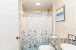 Walk to Beach 1/4 Mile, Central A/C, Modern! - Image 2