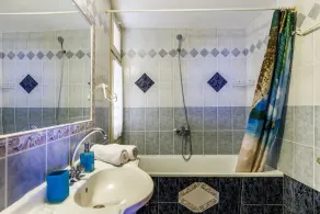 Villa Aloupi - Três Quartos Vila, Dormem 6 - Image 3