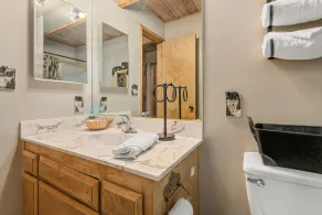 Wolf View Lodge - Adorable and modern cabin with well-appointed mountain decor - Image 4