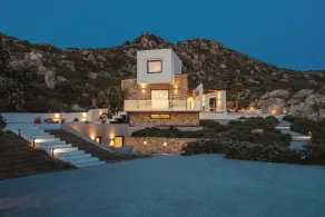 2 minutes walk from Plaka Beach, jacuzzi and infinity pool - Image 5