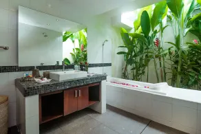 7 Bdrm Seminyak - Last Minute Deal 50% Off !!!! - Image 4