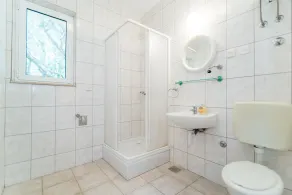 Apartments Neva Standard Two Bedroom Apartment with Terrace and Sea View 4Z - Image 2