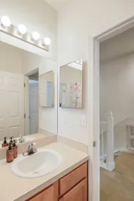 Chic Condo w/ Community Pool - Under 10 mins to UF - Image 3