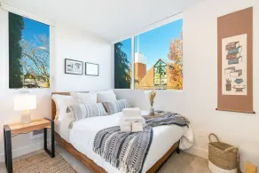 Perch - The Ashworth 67: Chic 3 BR North Queen Ann Retreat with Parking - Image 2
