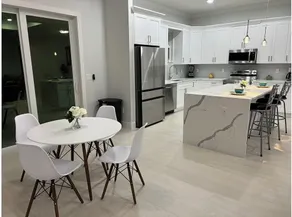 West Coast Home - Image 1