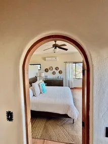3Bd/3Ba Home with Private Pool, Unbelievable Views! 10 min walk to the beach - Image 4