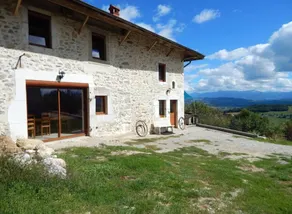 Bed and breakfast \"Chambre Bleue\" with Mountain View, Private Terrace and Shared Garden - Image 5