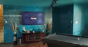 Spacious 4BR Getaway - Theater, PS5, Pool Table - Image 3