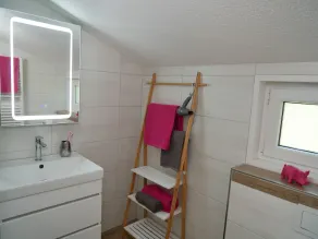 Detached bright apartment at Lake Henne, children welcome - Image 3