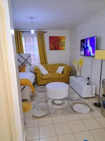 Lux Suites Red Plate Studio Apartments - Image 2
