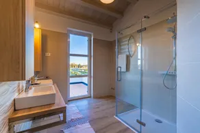 Villa in Filipana With Private Heated Pool - Image 3