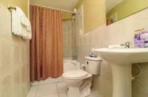 Beautiful and elegant 2 bedrooms and 1 bathroom - Image 2