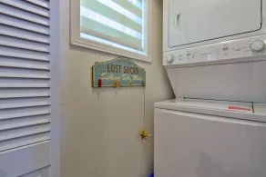 The Hideaway- Lake view Cottage In Wine Country - Image 2
