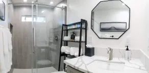 Newly built guest house with full kitchen and washer/dryer - Image 3