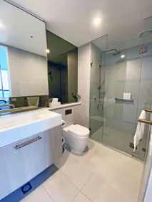 SkyGarden Luxury Condo at The Glen by Live Local - Image 2
