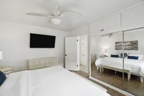 Malibu Carbon Beach Oceanfront Suite Three - Image 5