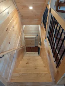 Beautiful Lakeside Chalet in the White Mountains. Newly Built - 2023 - Image 2