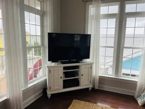 Compass Rose 4 Bedroom Home by RedAwning - Image 3