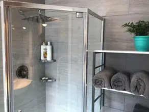 *** NOUVEAU *** Apt. I, Double King Suites avec vue imprenable sur la vieille prison - Image 4
