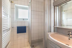 Holiday Home \"Herich\" with Sea View, Garden and Wi-Fi - Image 3