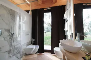 Belvilla by OYO Splendid Chalet With Bubble Bath - Image 2