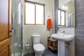 Dolphin Court - Image 3