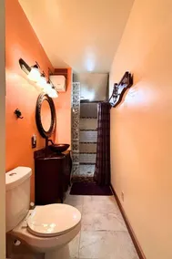 Secluded Estate Sleeps 8 with 1 acre fishing pond  - Image 2