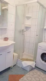 Holiday apartment with air conditioning and terrace - Image 3