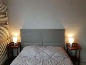 Apartamento funcional con terraza, bicicletas y baby-foot para disfrutar del arte y la tradición local - Image 5