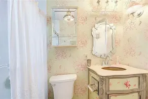 Beach House Getaway - Image 3