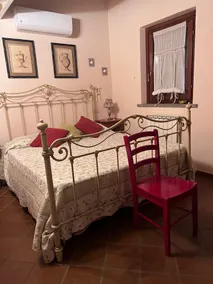 Casa Vacacional 'Il Forcone' con Piscina Compartida, Wi-Fi y Aire Acondicionado - Image 4