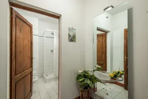 Pet-Friendly Apartment Bilocale Prunalbo with Shared Pool & Wi-Fi - Image 3
