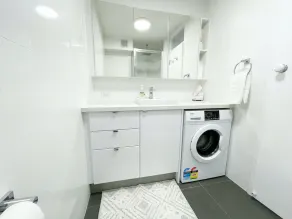 First floor good value budget accommodation for up to 4 people. - Image 2