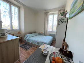 Charming Studio with Internet, Close to Spa & Downtown, Pets Allowed - Image 5
