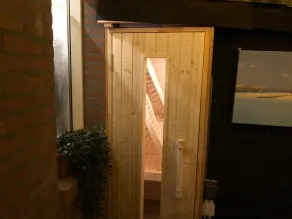 Luxe Appartement Apeldoorn JACUZZI SAUNA - Image 4