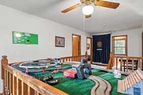 Lake Home - 6 bedrooms, 4 bath, sleeps 12 guests - also includes 24 foot pontoon boat - Image 5