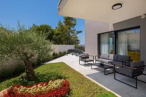 Excellent Split Villa | Villa Gospel Gold | 5 Bedrooms | Rooftop Jacuzzi - Image 5