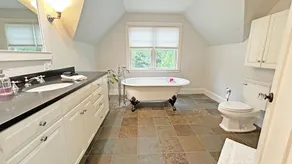 Charming home near Acadia, Bar Harbor, scenic hiking trails, and carriage roads. - Image 4