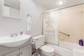 A102 Parfait condo 2/2! Emplacement fantastique en bord de mer juste à côté de Flagler Ave! - Image 3