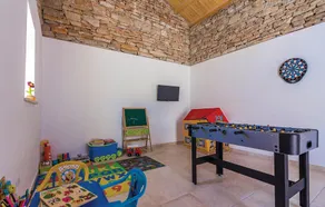 Lovely Home In Peruski - Image 3