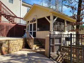LAKE WEDOWEE WATER FRONT & PRIVATE POOL  3 or 4 NIGHT MINIMUM.. - Image 5