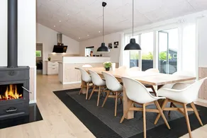 10 person holiday home in Tarm-By Traum - Image 2
