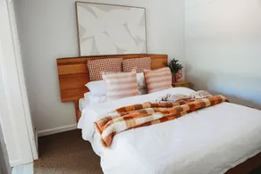 Luxury Farm stay- 4 bed house- 25 acres- 1 hour from Melbourne - Image 2
