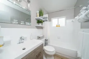 2 BR | Perfect for Long Term Stays | 2 miles to Beach - Image 2