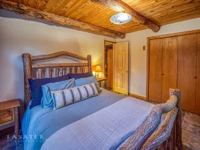 The Big Buffalo sleeps 15 with Hot Tub - Image 3